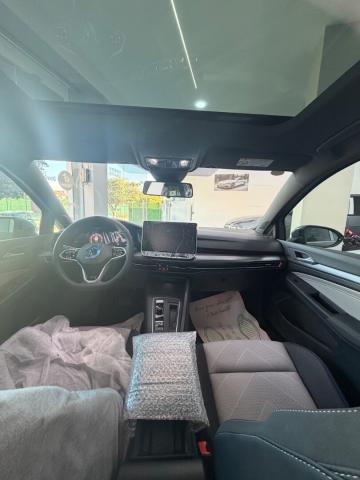 Volkswagen Golf 8 2026 R-Line